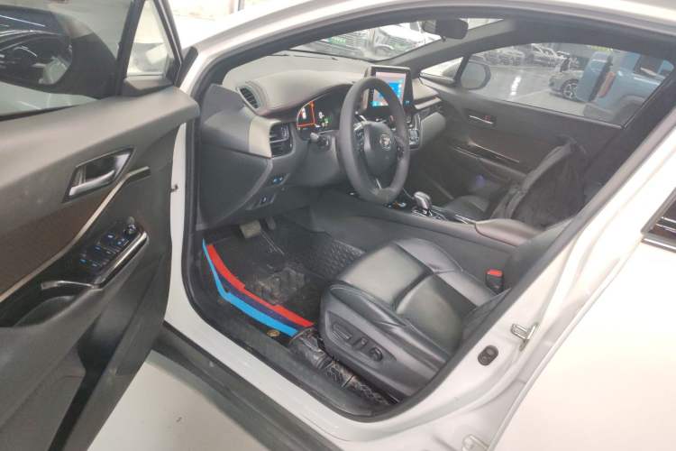 Used Toyota C-HR EV 2020 Deluxe Sunroof Edition Driver Seat