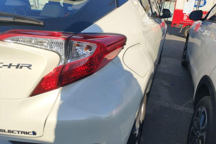 Used Toyota C-HR EV 2020 Luxury Sunroof Edition Exterior 2