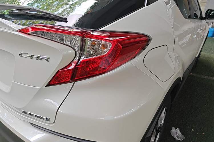 Used Toyota C-HR EV 2020 Leading Edition Exterior 3