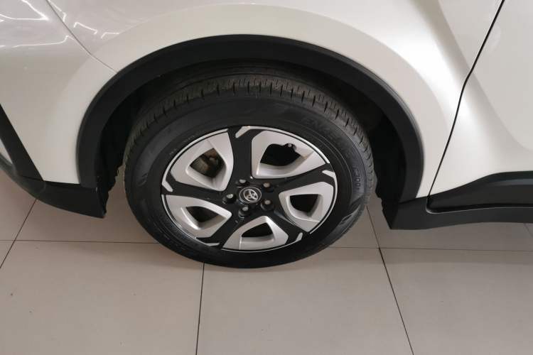 Used Toyota C-HR EV 2020 Deluxe Sunroof Edition Exterior 4