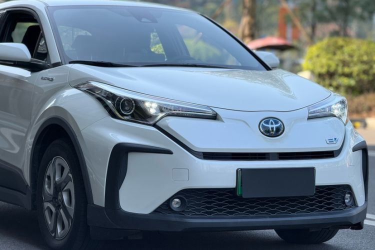 Used Toyota C-HR EV 2020 Luxury Edition Exterior 5