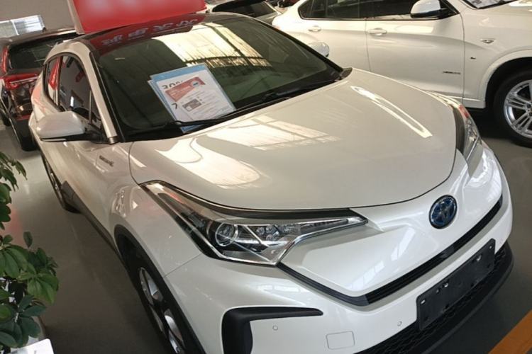Used Toyota C-HR EV 2020 Luxury Sunroof Edition Front Right 45 Deg