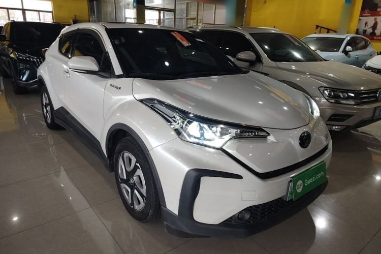 Used Toyota C-HR EV 2020 Luxury Sunroof Edition Front Right 45 Deg