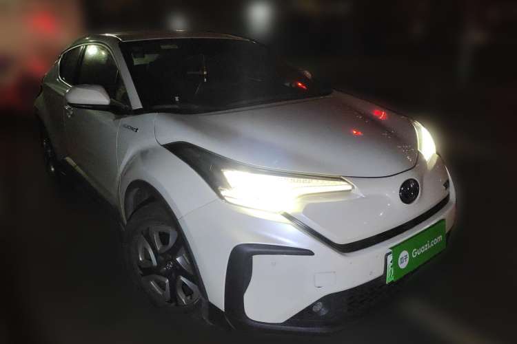 Used Toyota C-HR EV 2020 Deluxe Sunroof Edition Front Right 45 Deg