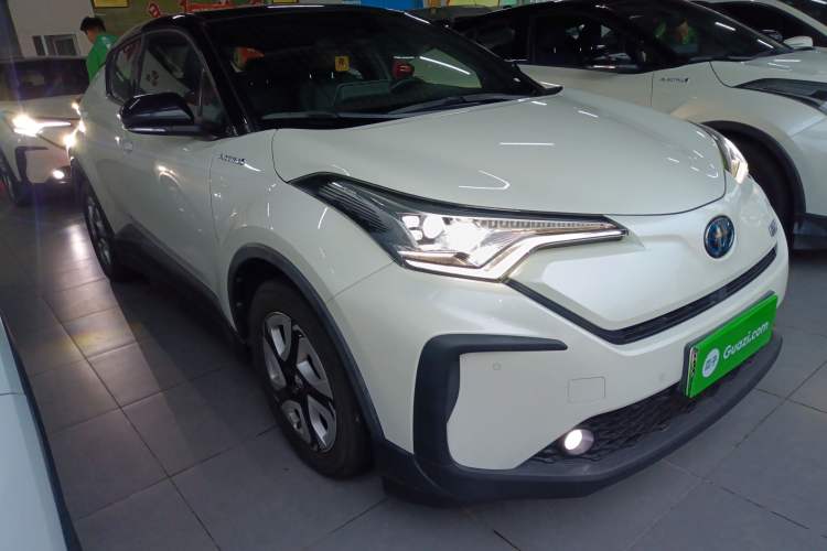 Used Toyota C-HR EV 2020 Deluxe Sunroof Edition Front Right 45 Deg