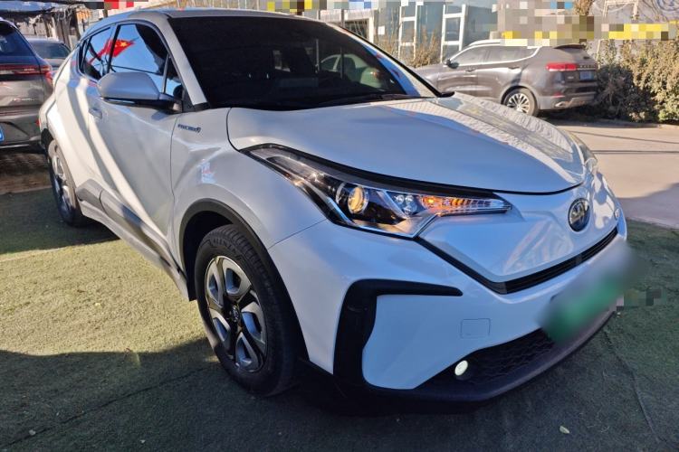 Used Toyota C-HR EV 2020 Luxury Sunroof Edition Front Right 45 Deg
