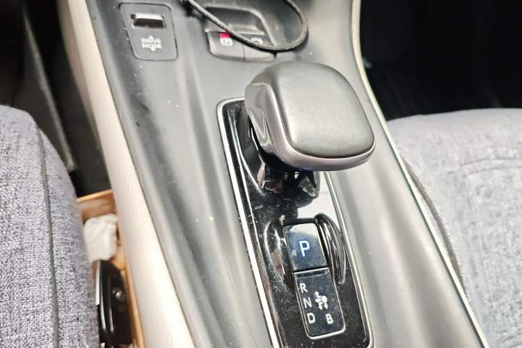 Used Toyota C-HR EV 2020 Leading Edition Gear Lever