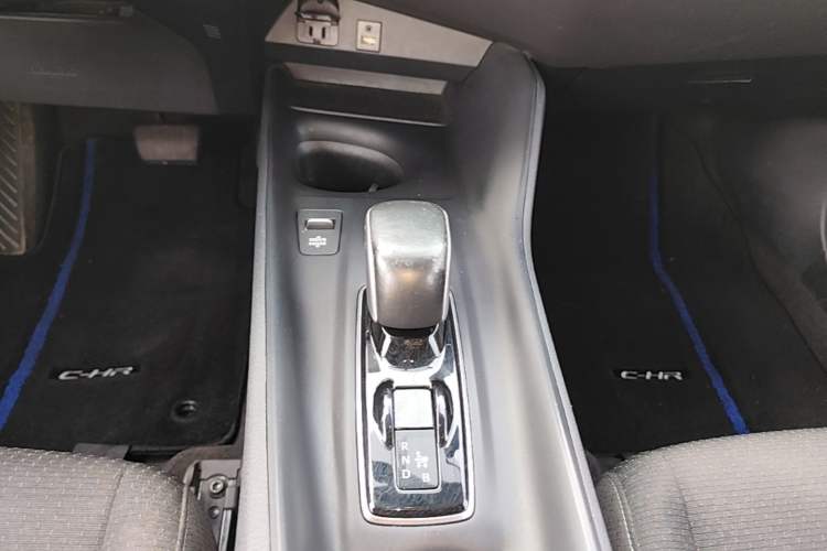 Used Toyota C-HR EV 2020 Leading Edition Gear Lever