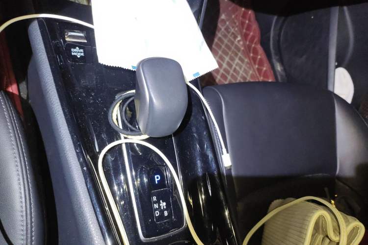 Used Toyota C-HR EV 2020 Deluxe Sunroof Edition Gear Lever
