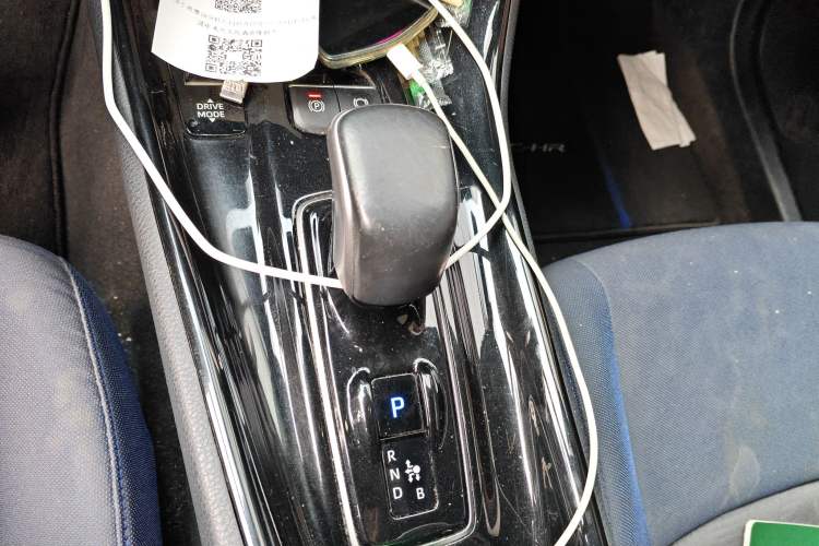 Used Toyota C-HR EV 2020 Luxury Sunroof Edition Gear Lever