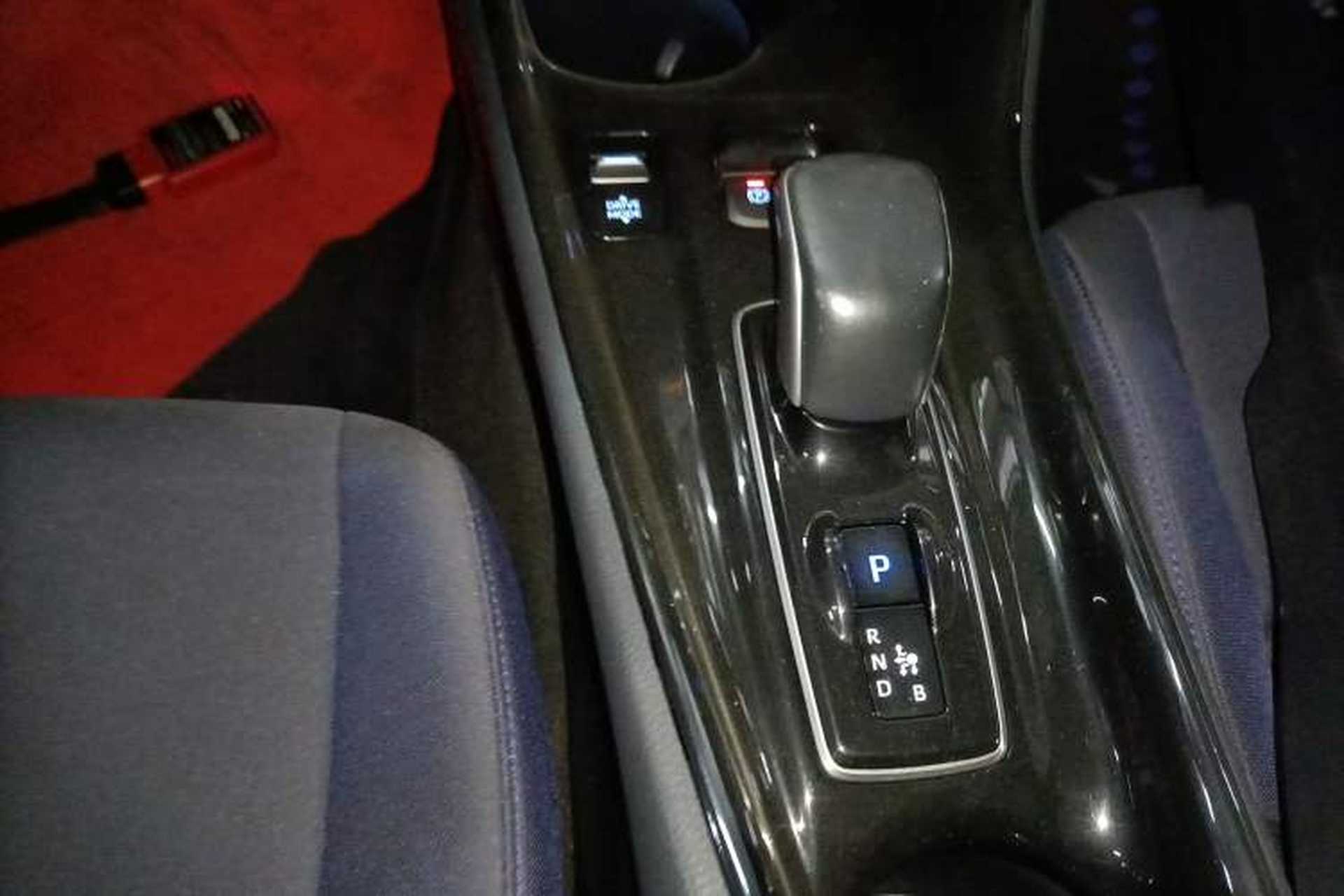 Used Toyota C-HR EV 2020 Luxury Sunroof Edition Gear Lever