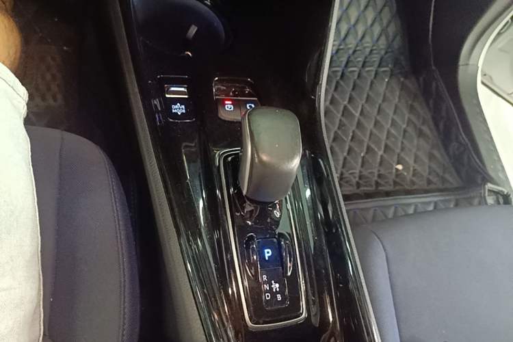 Used Toyota C-HR EV 2020 Luxury Sunroof Edition Gear Lever