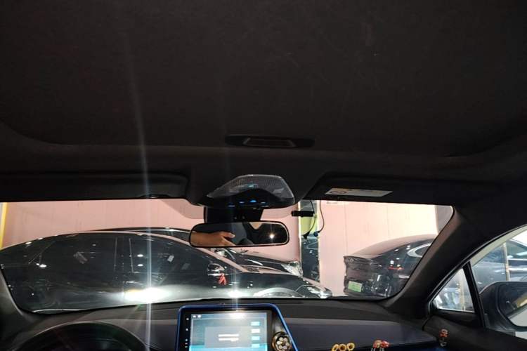 Used Toyota C-HR EV 2020 Luxury Sunroof Edition Headliner