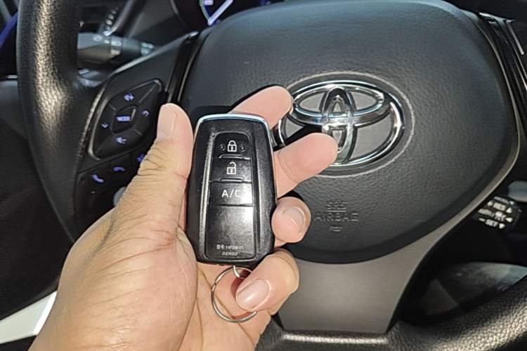 Used Toyota C-HR EV 2020 Luxury Sunroof Edition Interior 1