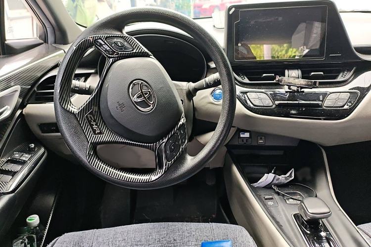 Used Toyota C-HR EV 2020 Leading Edition Interior 2