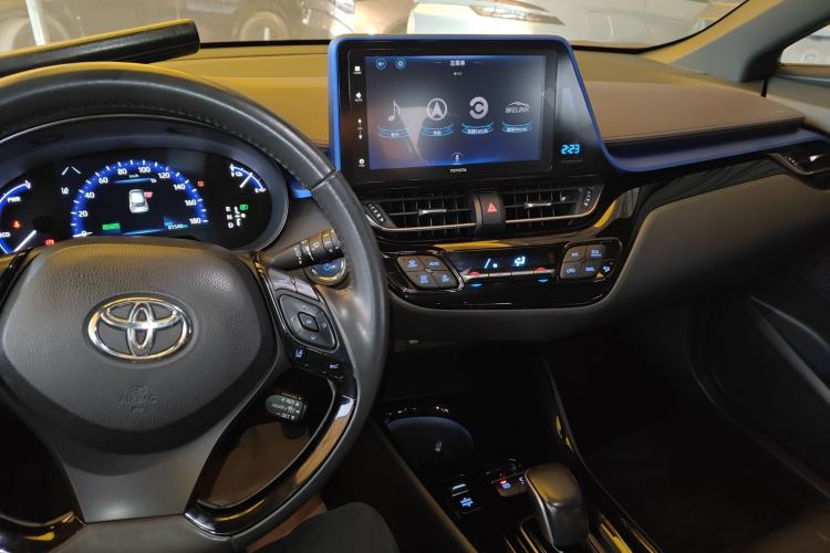 Used Toyota C-HR EV 2020 Deluxe Sunroof Edition Interior 2