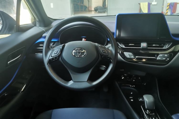 Used Toyota C-HR EV 2020 Luxury Sunroof Edition Interior 2