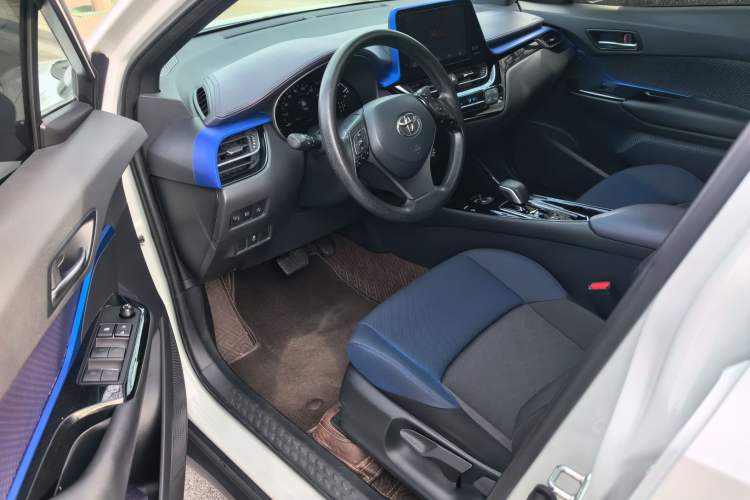 Used Toyota C-HR EV 2020 Luxury Sunroof Edition Interior 2