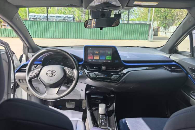 Used Toyota C-HR EV 2020 Luxury Sunroof Edition Interior 2