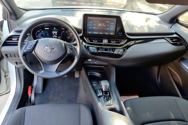 Used Toyota C-HR EV 2020 Leading Edition Interior 2