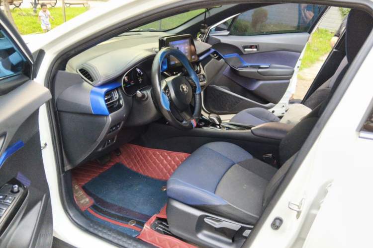 Used Toyota C-HR EV 2020 Luxury Sunroof Edition Interior 3