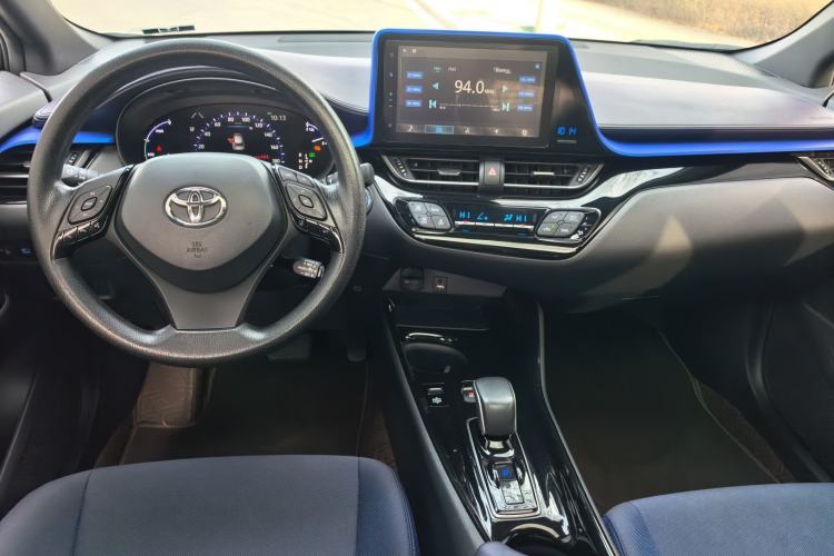 Used Toyota C-HR EV 2020 Luxury Sunroof Edition Interior 3