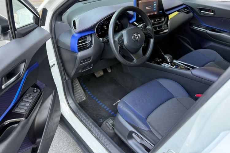 Used Toyota C-HR EV 2020 Luxury Edition Interior 5