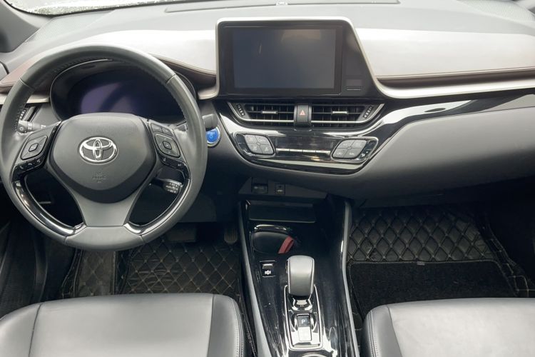 Used Toyota C-HR EV 2020 Deluxe Sunroof Edition Interior 5