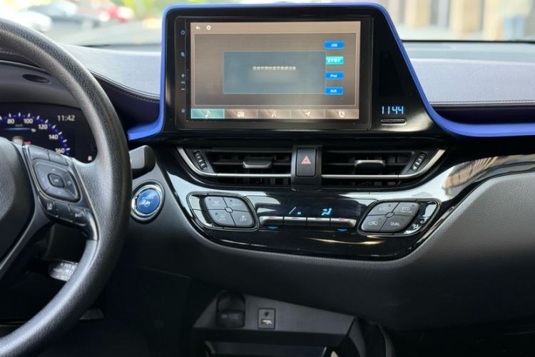 Used Toyota C-HR EV 2020 Luxury Edition Interior 7