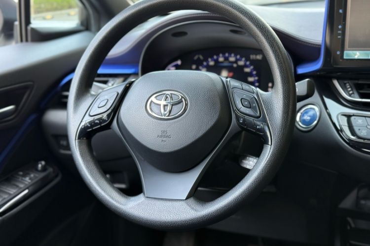 Used Toyota C-HR EV 2020 Luxury Edition Interior 9