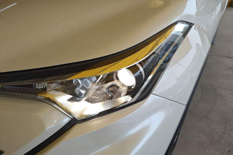 Used Toyota C-HR EV 2020 Deluxe Sunroof Edition Left Front Headlight