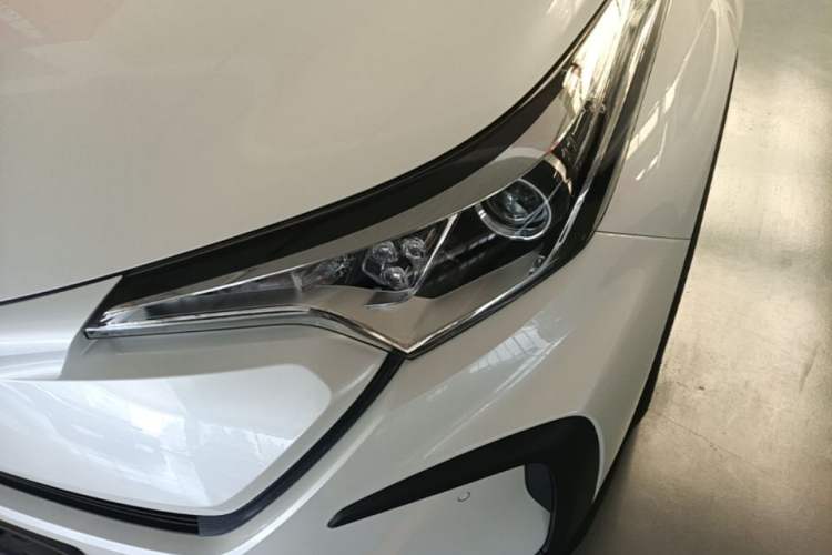 Used Toyota C-HR EV 2020 Luxury Sunroof Edition Left Front Headlight