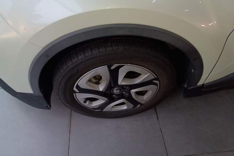Used Toyota C-HR EV 2020 Deluxe Sunroof Edition Left Front Wheel Hub