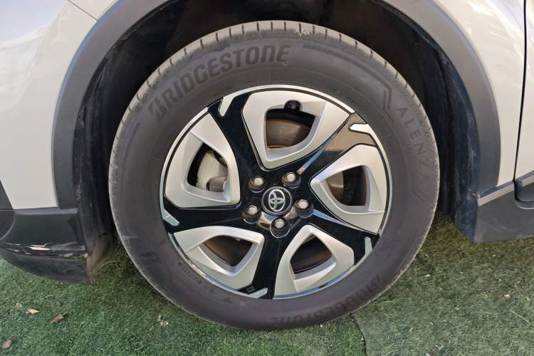 Used Toyota C-HR EV 2020 Luxury Sunroof Edition Left Front Wheel Hub