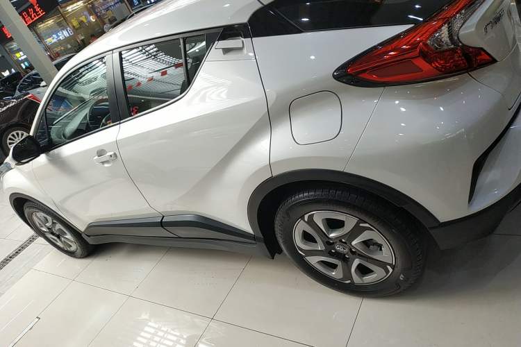 Used Toyota C-HR EV 2020 Leading Edition Left Side
