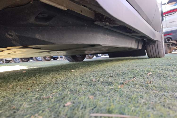 Used Toyota C-HR EV 2020 Luxury Sunroof Edition Left Side Sill