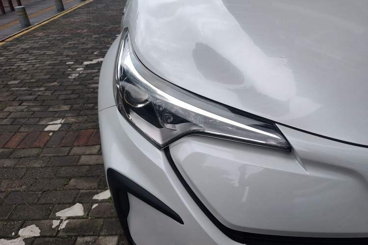 Used Toyota C-HR EV 2020 Luxury Sunroof Edition Right Front Headlight