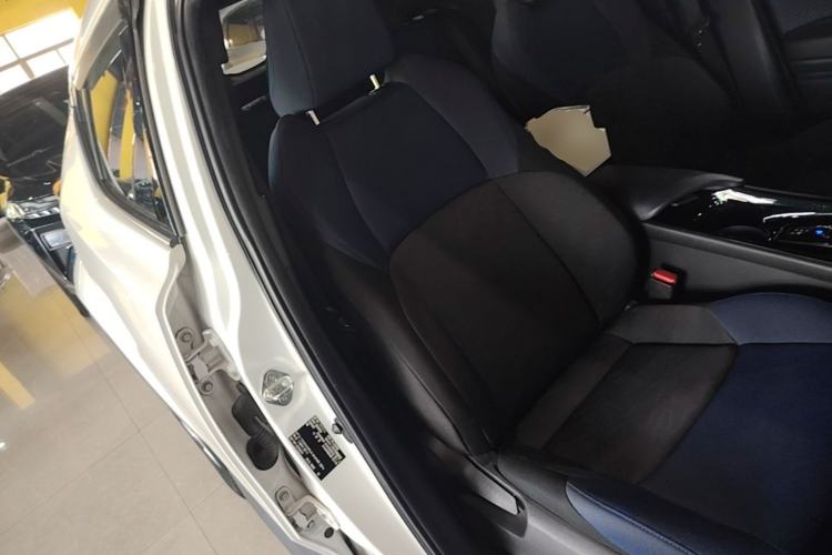 Used Toyota C-HR EV 2020 Luxury Sunroof Edition Right Front Seat