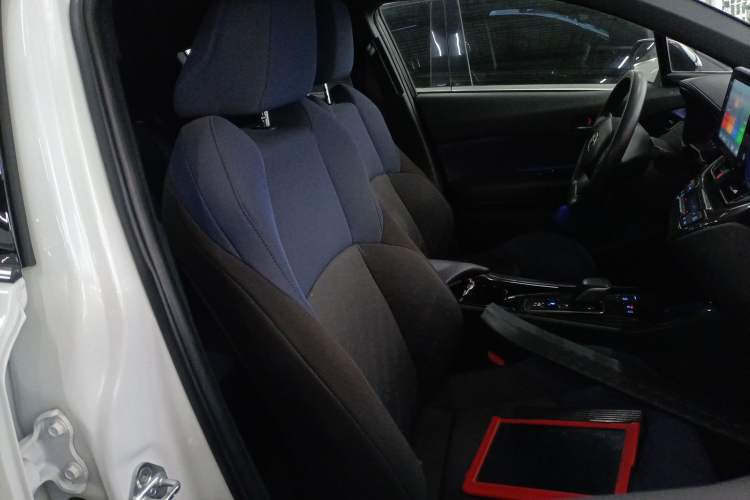 Used Toyota C-HR EV 2020 Luxury Sunroof Edition Right Front Seat