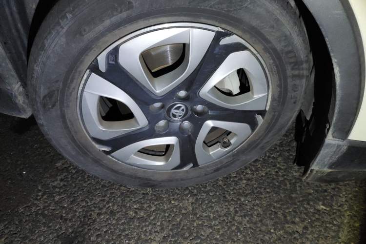 Used Toyota C-HR EV 2020 Deluxe Sunroof Edition Right Front Wheel Hub