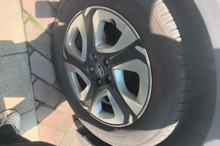 Used Toyota C-HR EV 2020 Luxury Sunroof Edition Right Front Wheel Hub