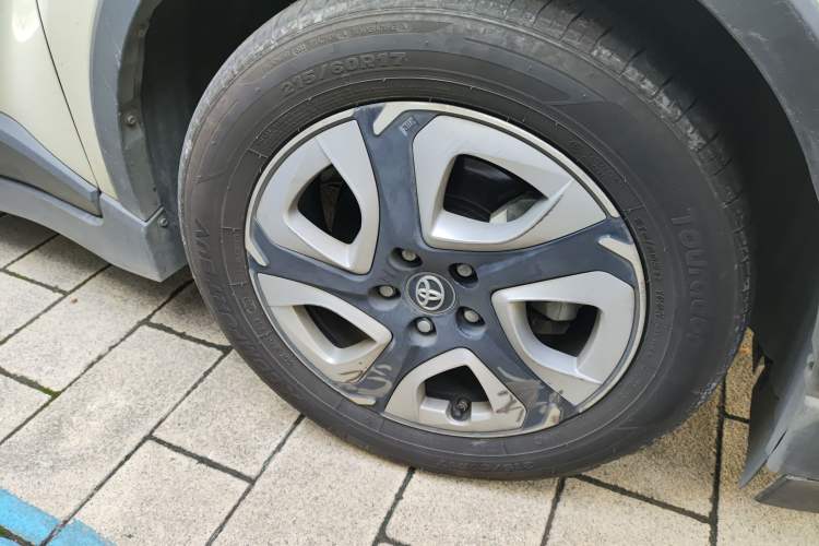 Used Toyota C-HR EV 2020 Leading Edition Right Front Wheel Hub