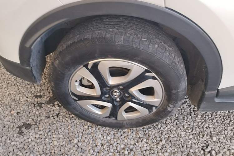 Used Toyota C-HR EV 2020 Luxury Sunroof Edition Right Rear Wheel Hub