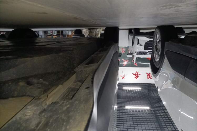 Used Toyota C-HR EV 2020 Luxury Sunroof Edition Right Side Sill