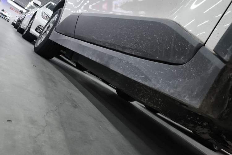 Used Toyota C-HR EV 2020 Luxury Sunroof Edition Right Side Sill