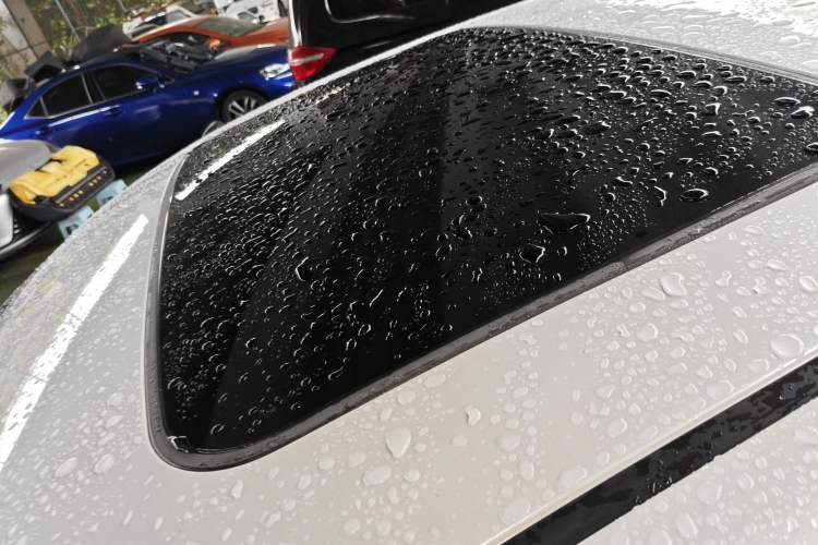 Used Toyota C-HR EV 2020 Luxury Sunroof Edition Roof