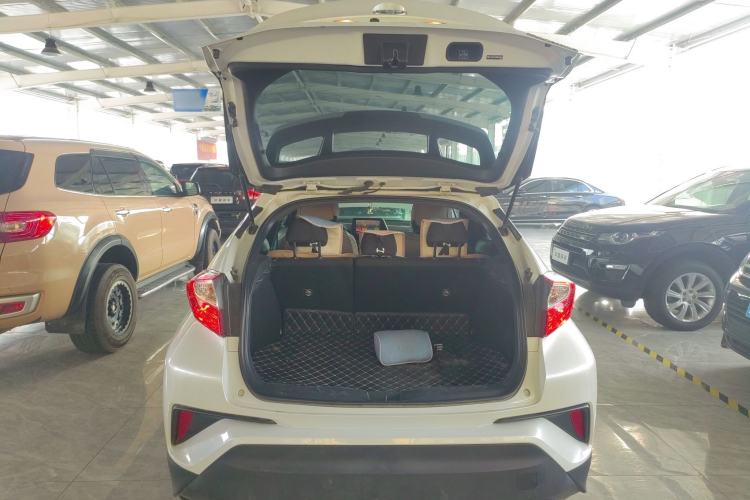 Used Toyota C-HR EV 2020 Leading Edition Trunk
