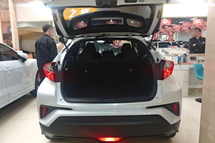 Used Toyota C-HR EV 2020 Leading Edition Trunk