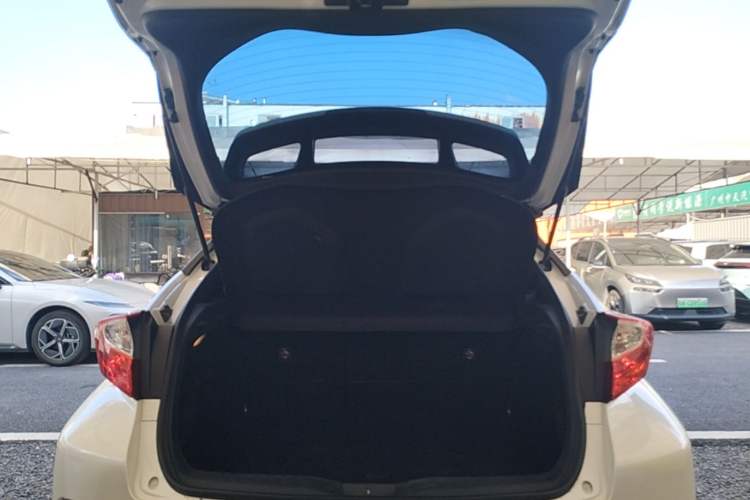 Used Toyota C-HR EV 2020 Luxury Sunroof Edition Trunk