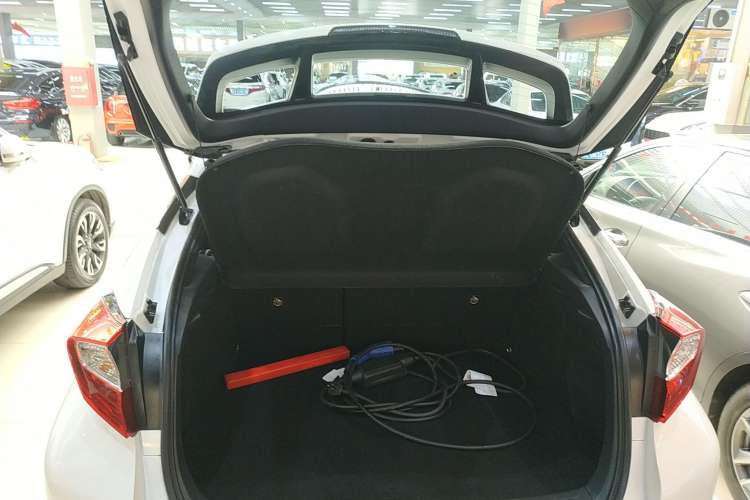 Used Toyota C-HR EV 2020 Leading Edition Trunk